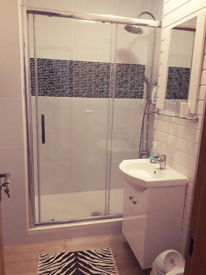 Iasi City Break Rooms エクステリア 写真